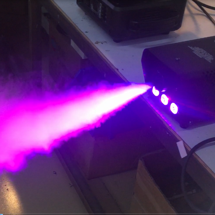 Remote Control 500W Fog Machine with 3pcs RGB LED in different Color Fog output effect